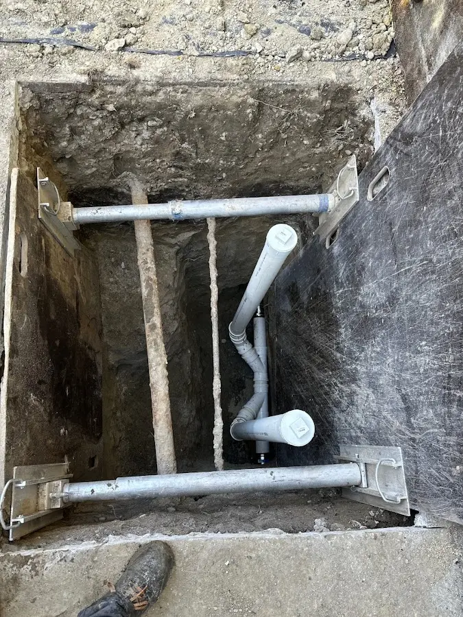 Experienced plumber completing Gas Line Repair work in Lake Holiday